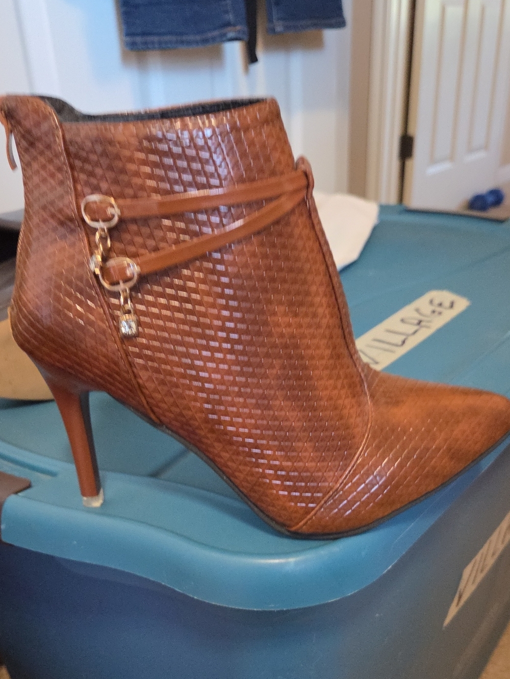 Women's Brown Textured Pointed Toe Ankle Boot with Heel